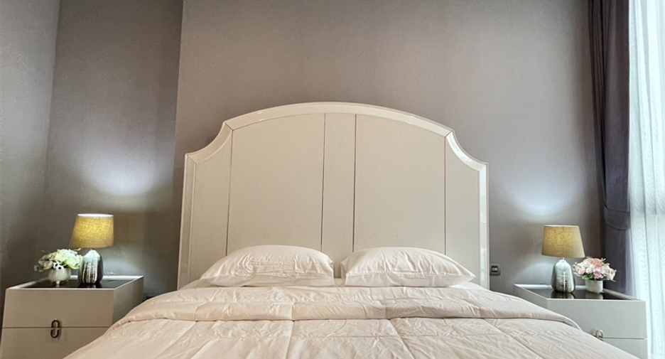 For rent 2 bedrooms condo in Phaya Thai, Bangkok