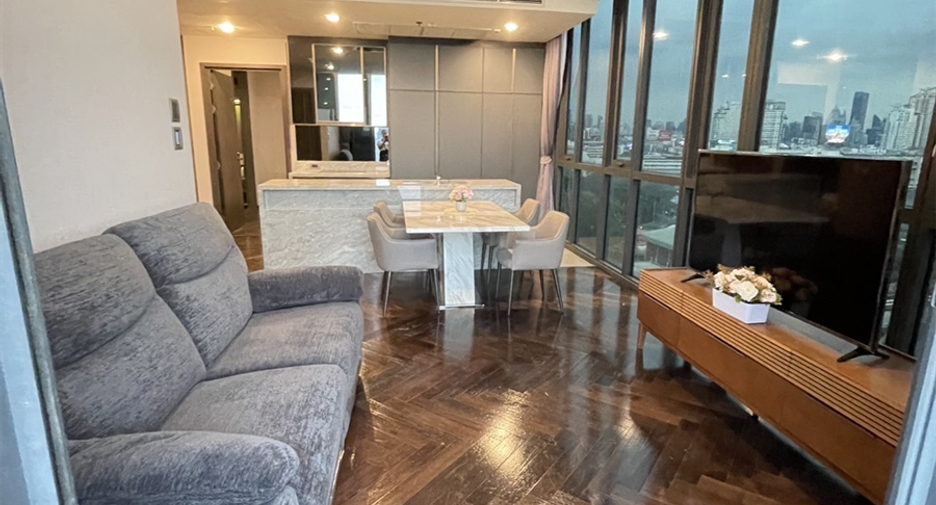 For rent 2 bedrooms condo in Phaya Thai, Bangkok