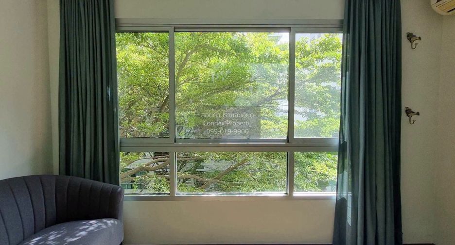 For rent 2 bedrooms condo in Phra Khanong, Bangkok