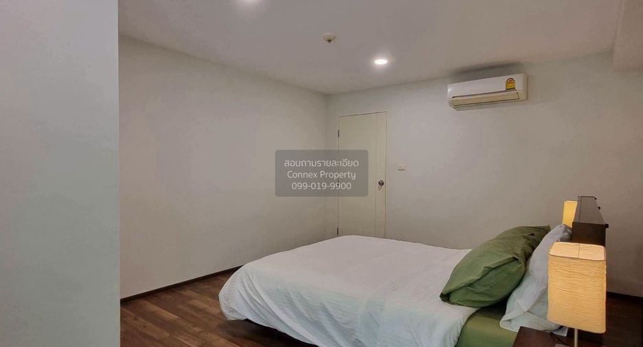 For rent 2 bedrooms condo in Phra Khanong, Bangkok