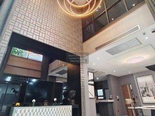 For rent 4 bedrooms house in Phra Khanong, Bangkok