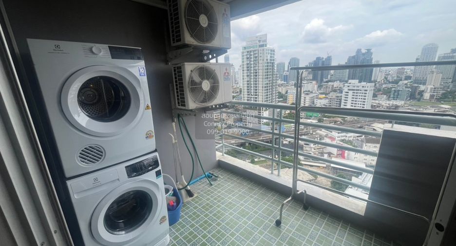 For rent 1 bed condo in Khlong Toei, Bangkok