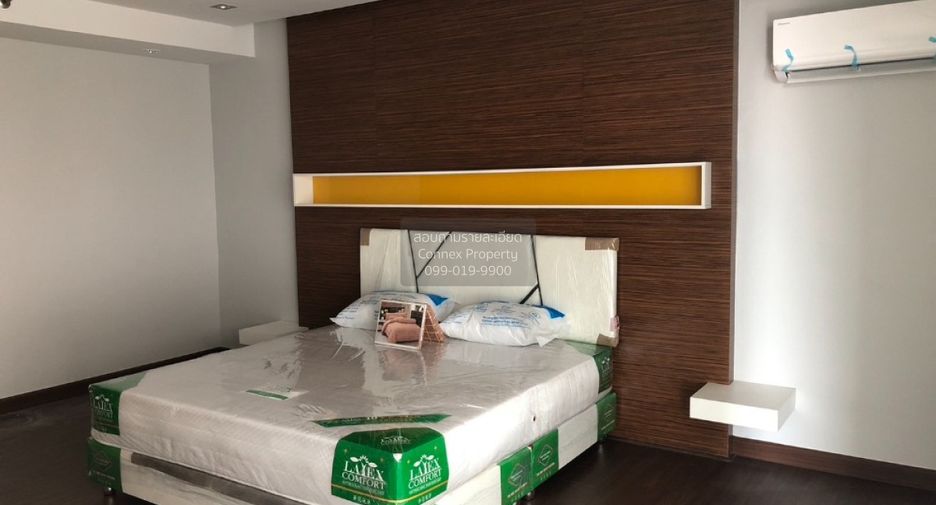 For rent 2 bedrooms condo in Bang Kapi, Bangkok