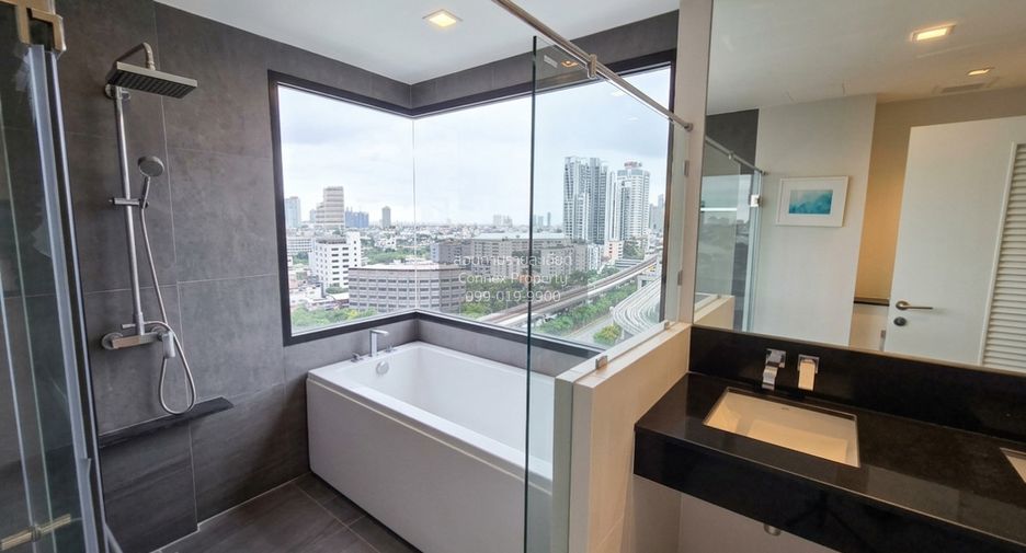 For rent 2 ベッドルーム condo in Khlong San, Bangkok