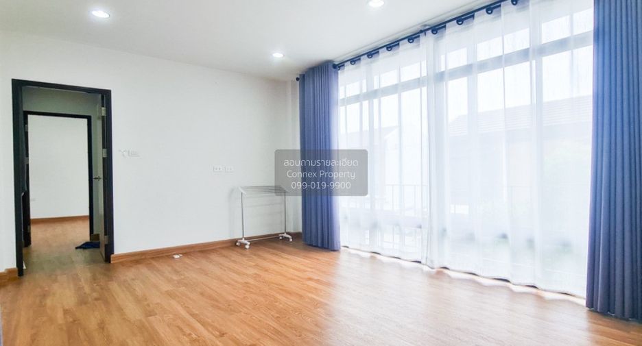 For rent 5 bedrooms house in Khlong Sam Wa, Bangkok