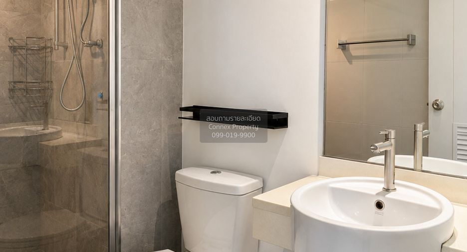 For rent 2 bedrooms condo in Phra Khanong, Bangkok