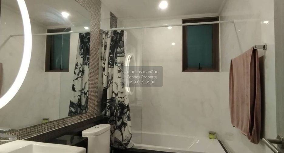 For rent 2 bedrooms condo in Watthana, Bangkok