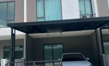 For rent 3 bedrooms townhouse in Bang Phli, Samut Prakan