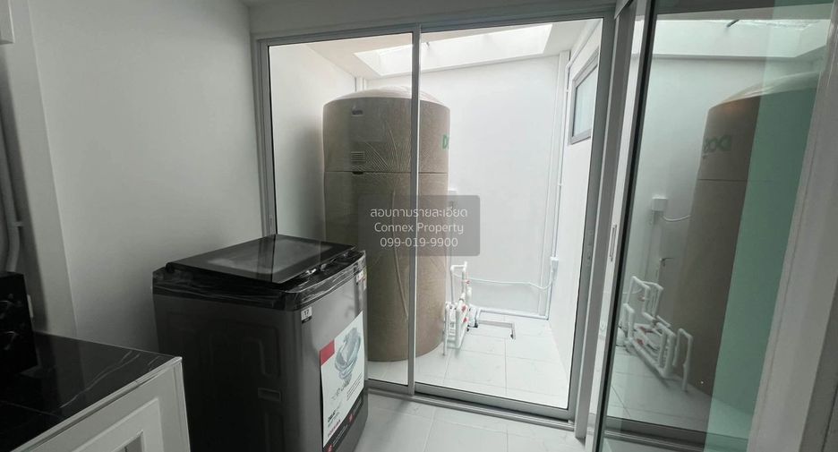 For rent 3 bedrooms townhouse in Bang Phli, Samut Prakan