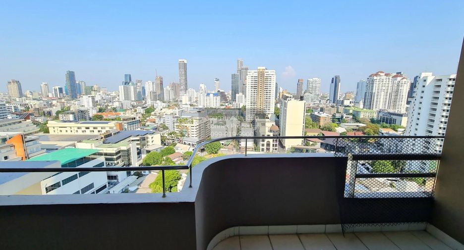 For rent 2 bedrooms condo in Watthana, Bangkok