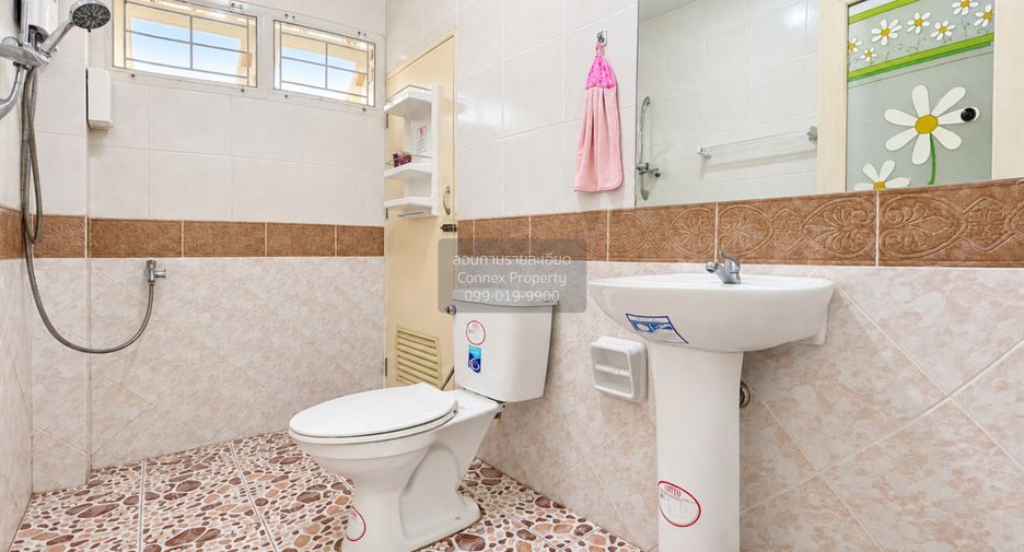 For rent 3 bedrooms house in Mueang Nonthaburi, Nonthaburi