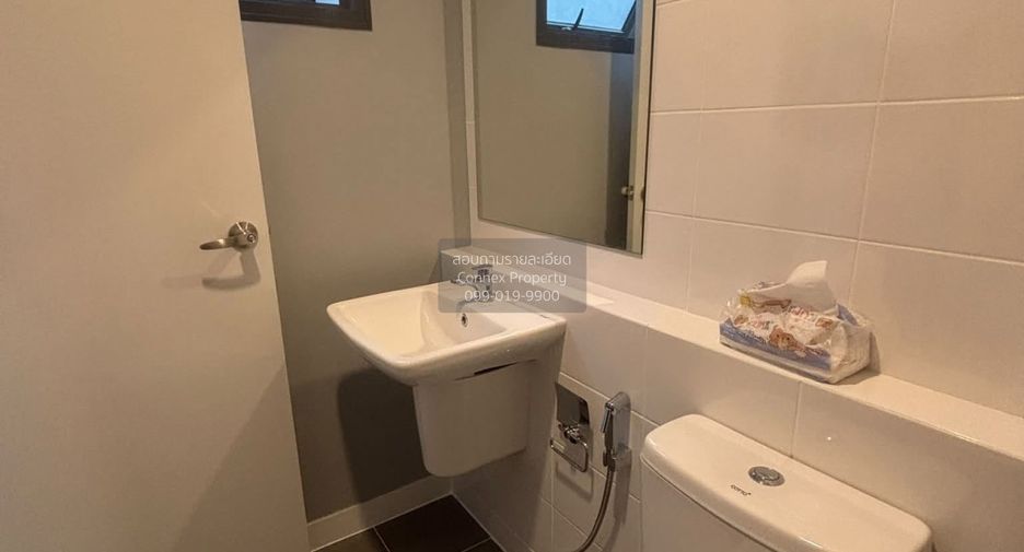 For rent 3 bedrooms townhouse in Bang Phli, Samut Prakan