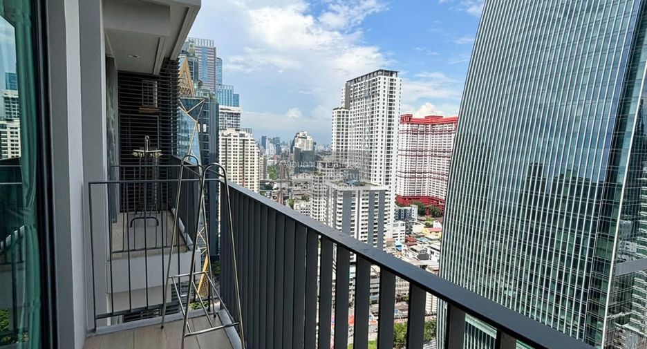 For rent 2 bedrooms condo in Pathum Wan, Bangkok