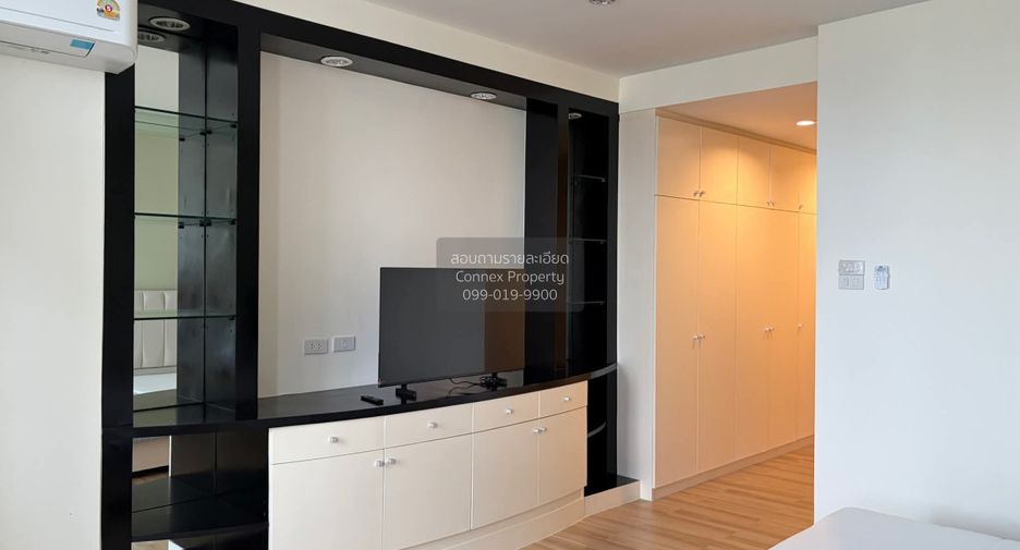 For rent 3 bedrooms condo in Bang Rak, Bangkok