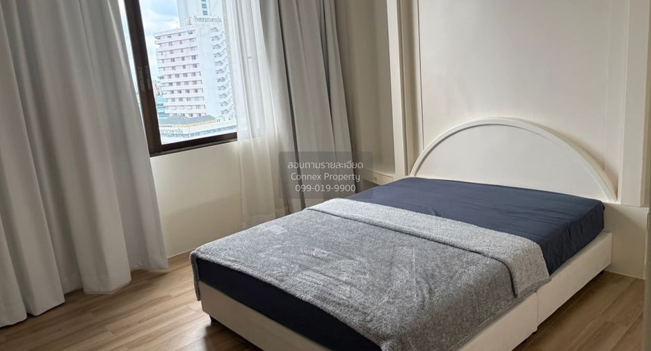 For rent 3 bedrooms condo in Bang Rak, Bangkok