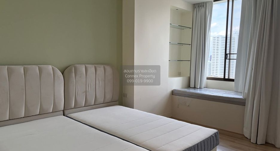 For rent 3 bedrooms condo in Bang Rak, Bangkok