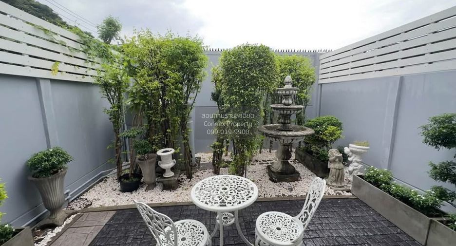 For rent 2 bedrooms townhouse in Prawet, Bangkok