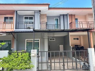 For rent 4 bedrooms townhouse in Thalang, Phuket