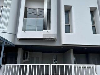 For rent 2 bedrooms townhouse in Mueang Phuket, Phuket