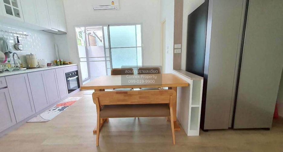 For rent 2 bedrooms townhouse in Bang Phli, Samut Prakan