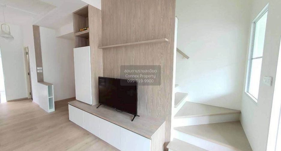 For rent 2 bedrooms townhouse in Bang Phli, Samut Prakan