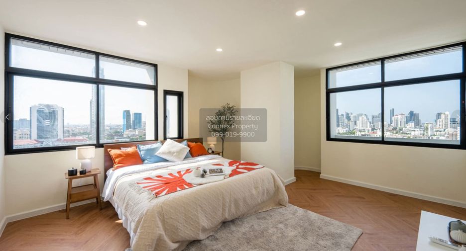 For rent 2 bedrooms condo in Watthana, Bangkok
