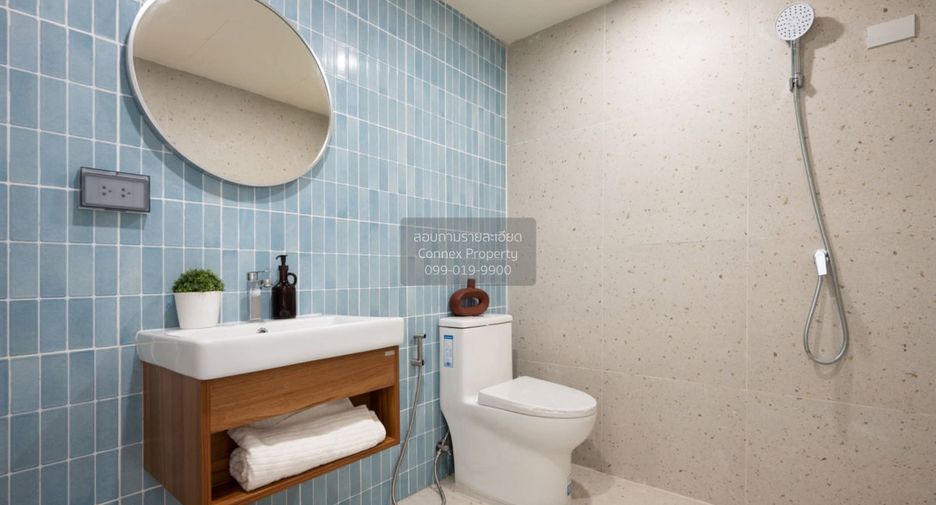 For rent 2 bedrooms condo in Watthana, Bangkok