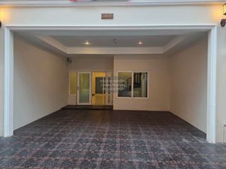 For rent 4 bedrooms townhouse in Bang Lamung, Chonburi