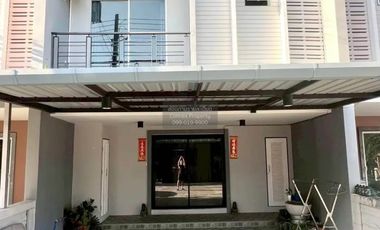 For rent 3 bedrooms townhouse in Mueang Phuket, Phuket