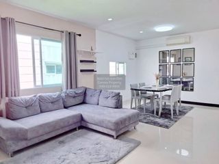 For rent 3 bedrooms townhouse in Mueang Phuket, Phuket