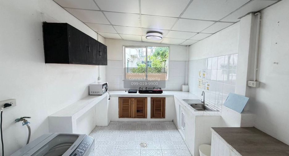 For rent 3 bedrooms townhouse in Mueang Phuket, Phuket