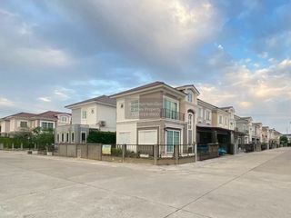 For rent 5 bedrooms house in Chom Thong, Bangkok