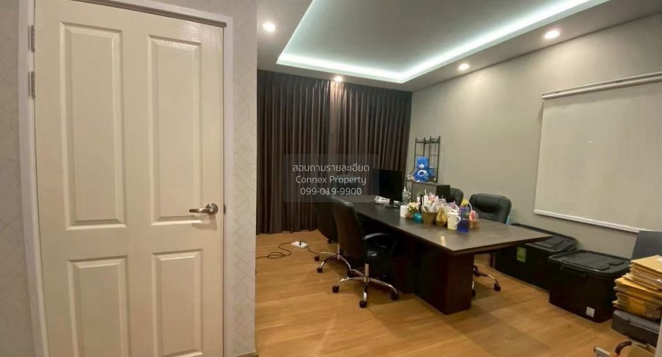 For rent 5 bedrooms house in Chom Thong, Bangkok