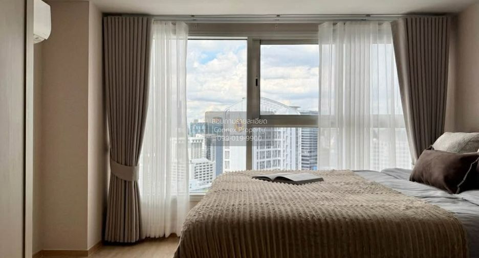 For rent 2 bedrooms condo in Bang Rak, Bangkok