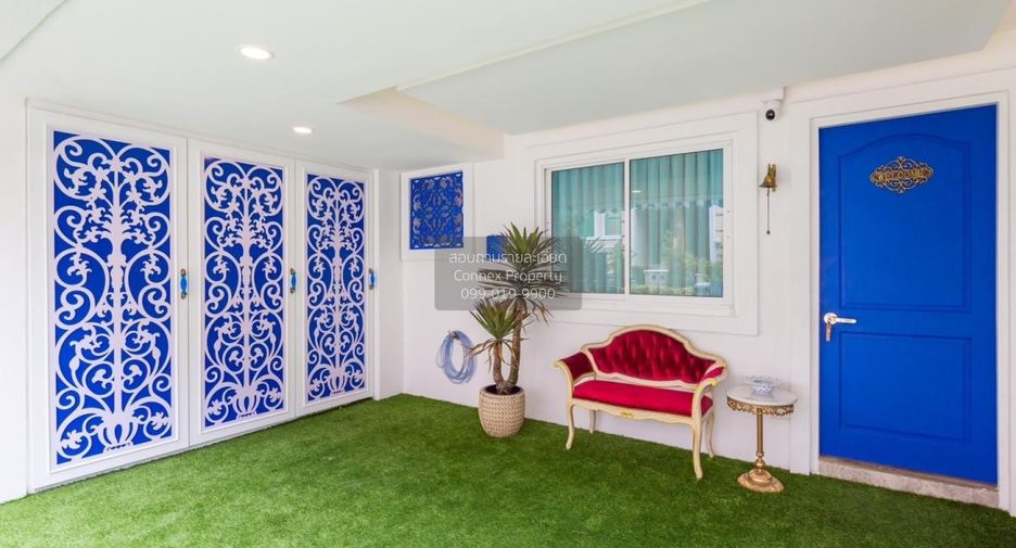 For rent 4 bedrooms townhouse in Lat Phrao, Bangkok