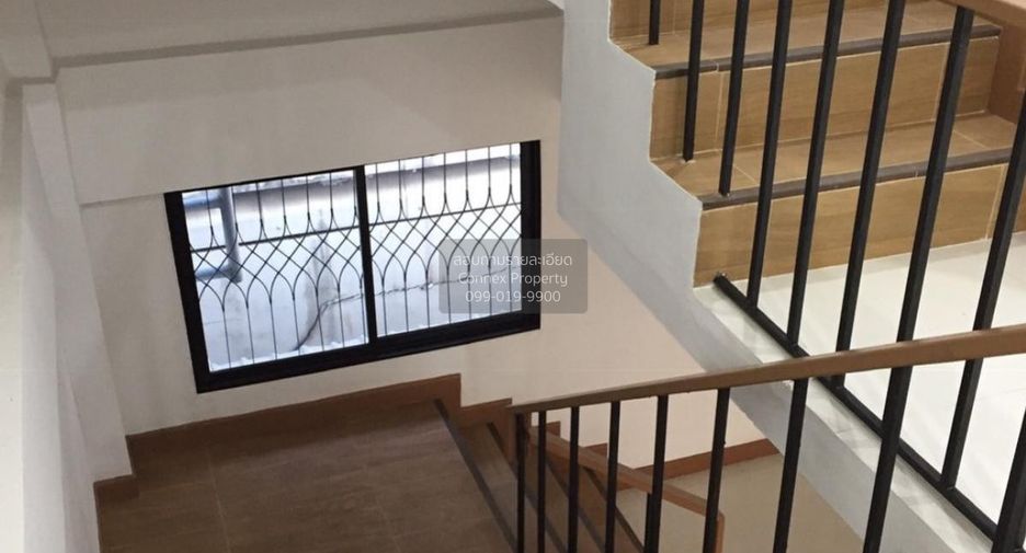 For rent 3 bedrooms retail Space in Suan Luang, Bangkok
