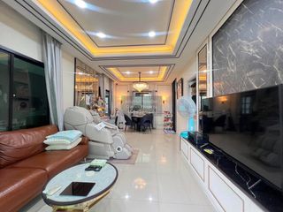 For rent 4 bedrooms house in Khlong Sam Wa, Bangkok