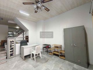 For rent 4 bedrooms townhouse in Wang Thonglang, Bangkok