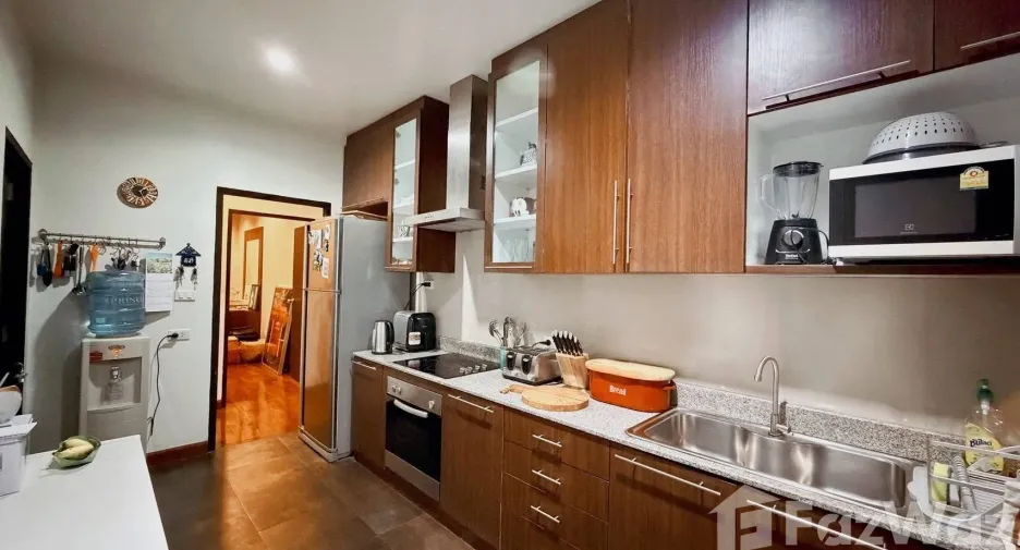 For rent 3 bedrooms house in Khlong Toei, Bangkok
