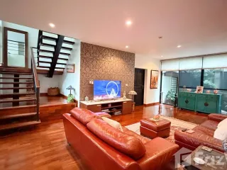 For rent 3 bedrooms house in Khlong Toei, Bangkok