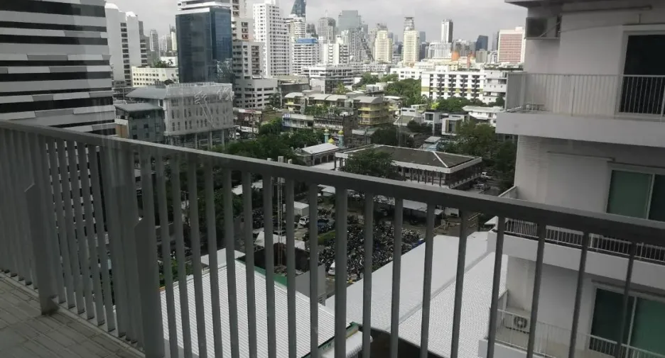 For rent 2 bedrooms condo in Watthana, Bangkok
