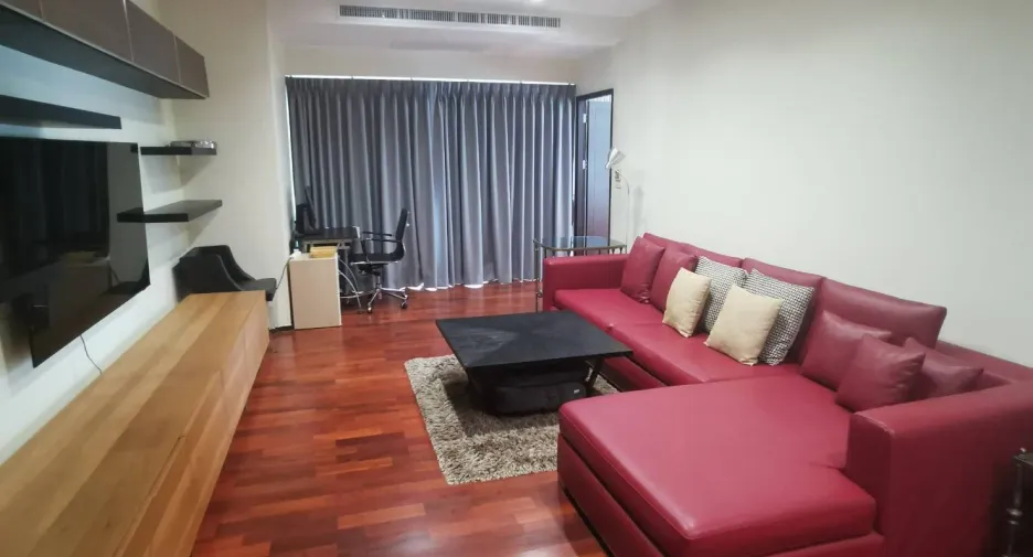 For rent 2 bedrooms condo in Watthana, Bangkok