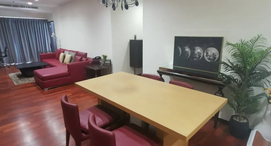 For rent 2 bedrooms condo in Watthana, Bangkok