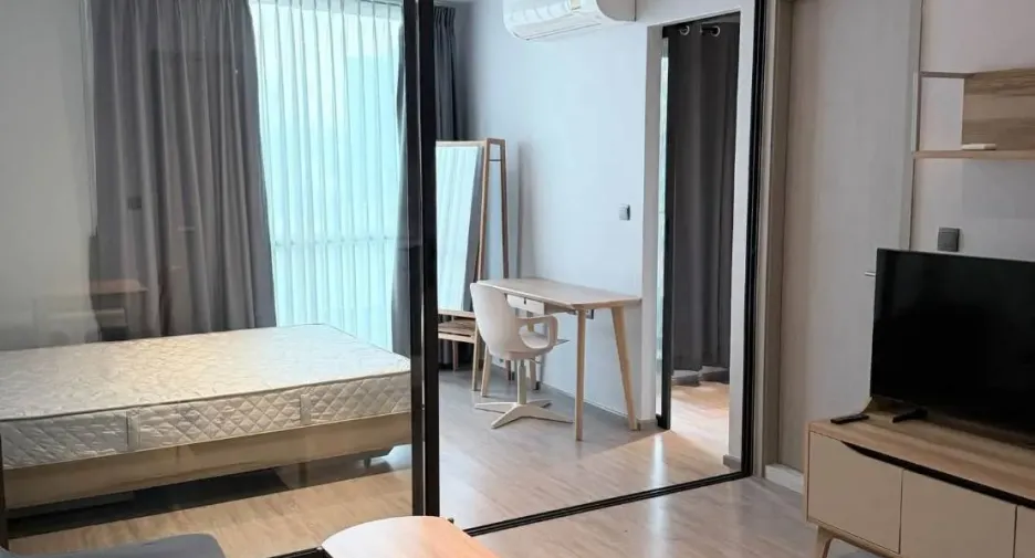 For rent 2 bedrooms condo in Watthana, Bangkok