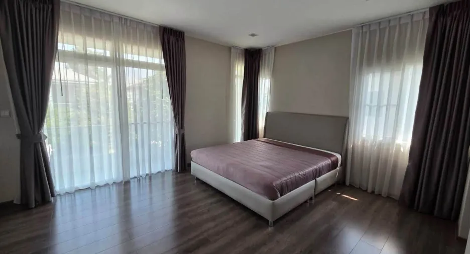 For rent 4 bedrooms house in Bang Phli, Samut Prakan