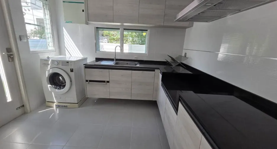 For rent 4 bedrooms house in Bang Phli, Samut Prakan