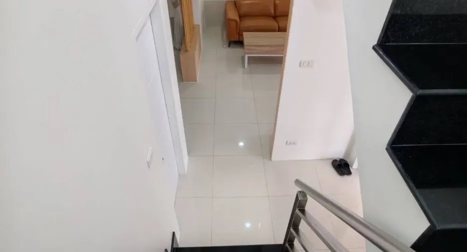 Casa en venta y en alquiler de 3 habitaciones en Saraphi, Chiang Mai