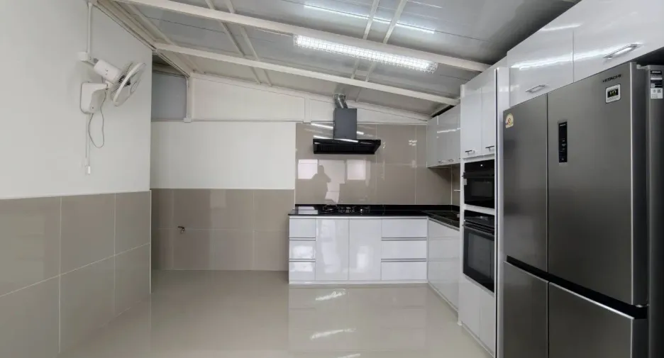 Casa en venta y en alquiler de 3 habitaciones en Saraphi, Chiang Mai