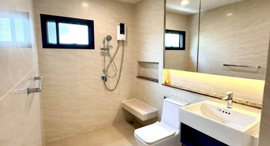 For rent 4 bedrooms house in Bang Phli, Samut Prakan