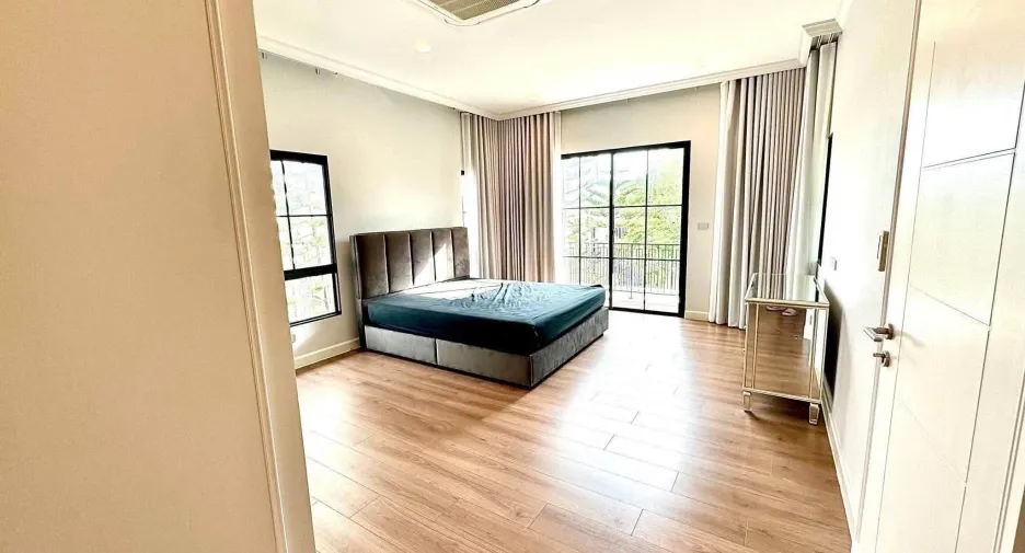 For rent 4 bedrooms house in Bang Phli, Samut Prakan